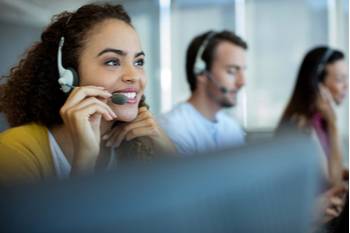 Customer service advisors in a call centre