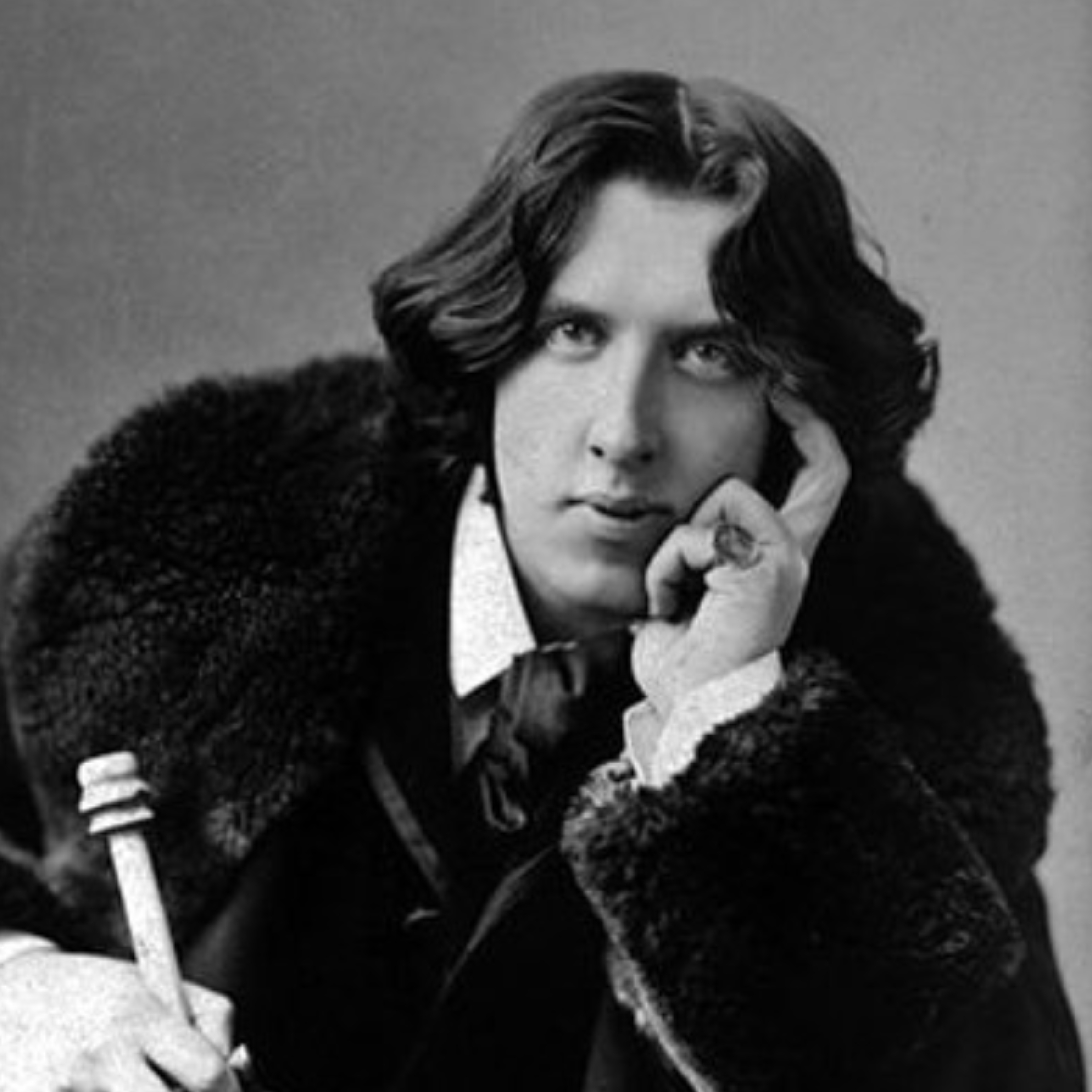 Black and white portrait of the author of 'The Picture of Dorian Gray' - Oscar Wilde.