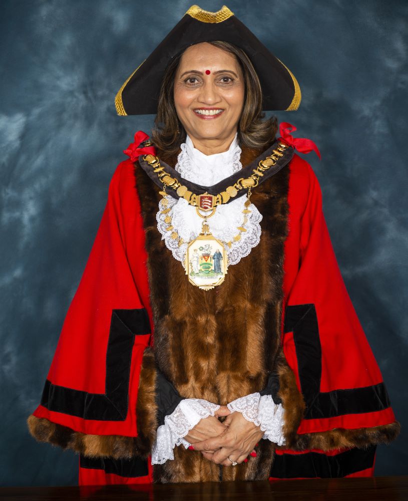 Mayor Cllr Anjana Patel